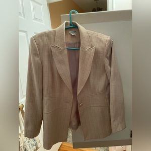 Vintage pinky peachy blazer with shoulder pads